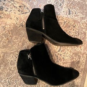 Frye Judith black booties. Like New.